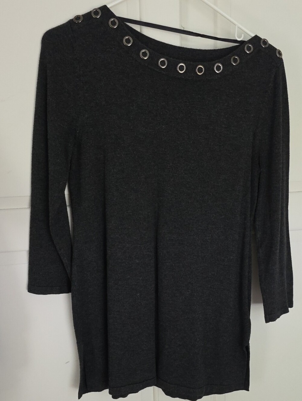 Cable & Gauge Dark Gray Eyelet-Trim Long Sleeve Tunic